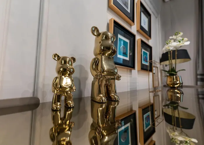 Exclusive Luxury Sofie