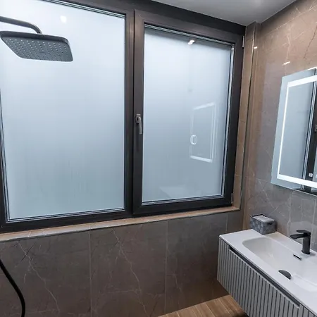 Exclusive Luxury 索菲亞